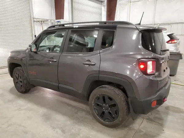ZACCJBCB3JPH87718 2018 JEEP RENEGADE - Image 2