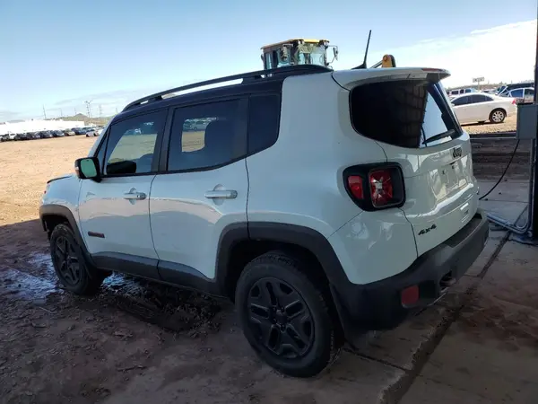 ZACCJBCB3JPH98993 2018 JEEP RENEGADE - Image 2