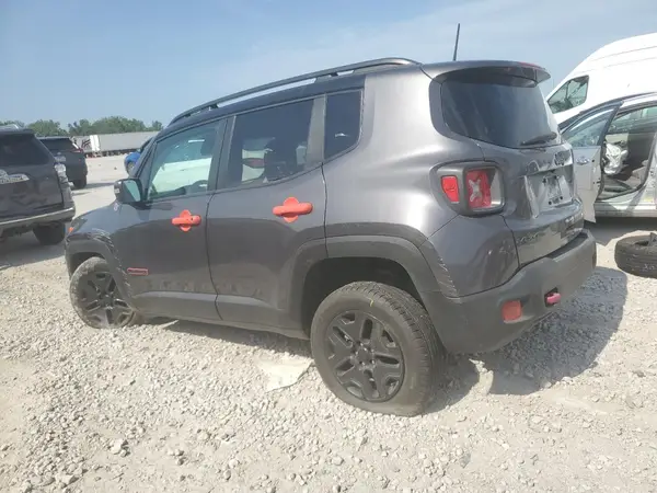 ZACCJBCB3JPJ08513 2018 JEEP RENEGADE - Image 2