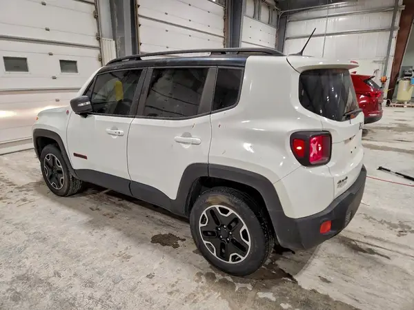 ZACCJBCB4HPE65857 2017 JEEP RENEGADE - Image 2