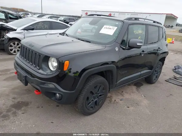 ZACCJBCB4HPE78429 2017 JEEP RENEGADE - Image 2