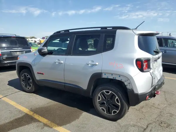ZACCJBCB4HPE82285 2017 JEEP RENEGADE - Image 2