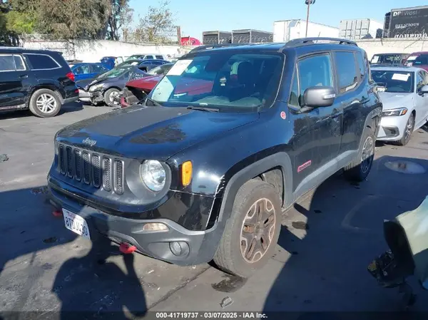 ZACCJBCB4HPF18220 2017 JEEP RENEGADE - Image 2