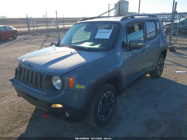 ZACCJBCB4HPF19108 2017 JEEP RENEGADE - Image 2