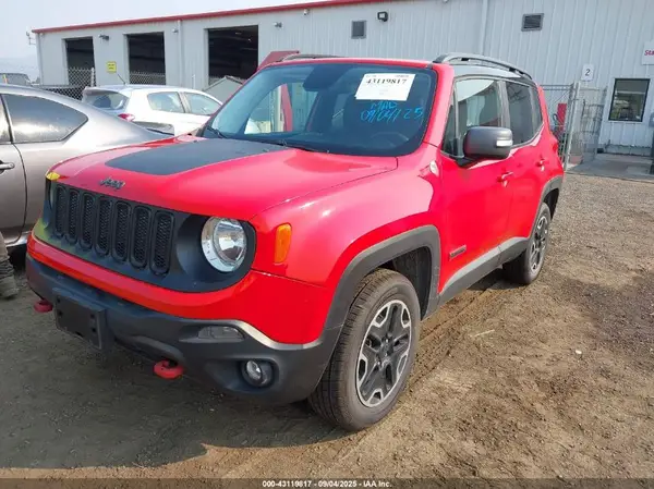 ZACCJBCB4HPF23210 2017 JEEP RENEGADE - Image 2