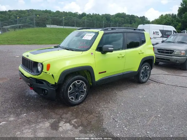 ZACCJBCB4HPF39469 2017 JEEP RENEGADE - Image 2