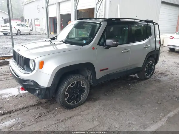 ZACCJBCB4HPF63898 2017 JEEP RENEGADE - Image 2