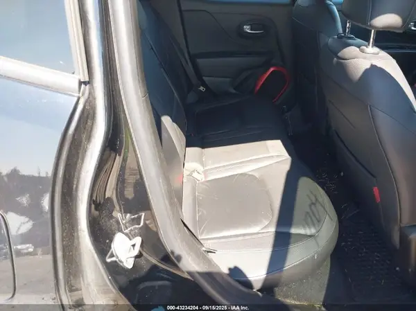 ZACCJBCB4HPG56047 2017 JEEP RENEGADE - Image 8
