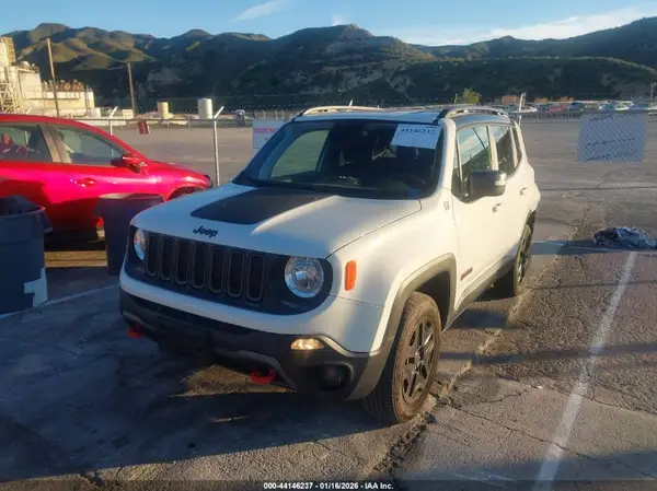 ZACCJBCB4JPG75106 2018 JEEP RENEGADE - Image 2