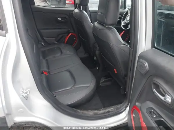 ZACCJBCB4JPG86137 2018 JEEP RENEGADE - Image 8