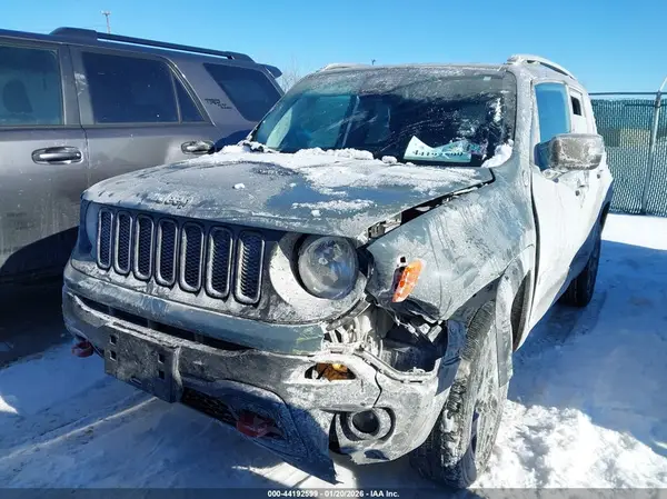 ZACCJBCB4JPG94366 2018 JEEP RENEGADE - Image 2