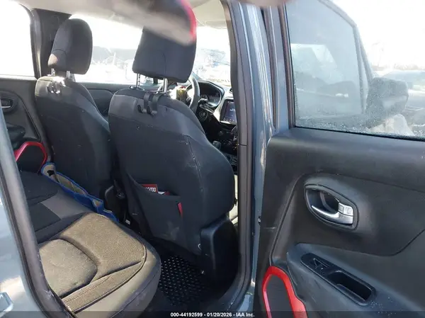 ZACCJBCB4JPG94366 2018 JEEP RENEGADE - Image 8