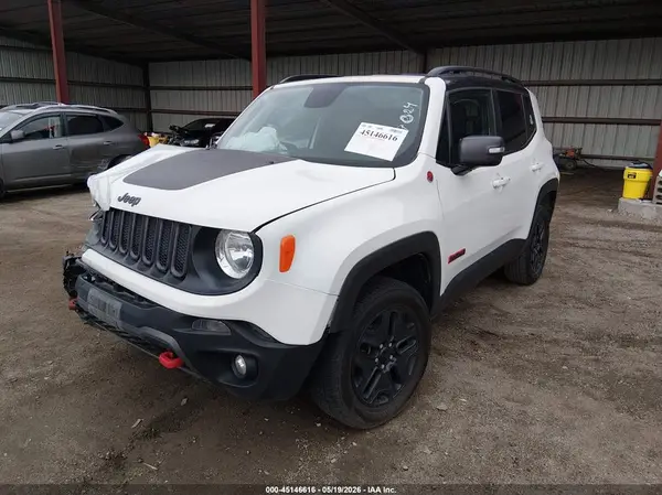 ZACCJBCB4JPH00649 2018 JEEP RENEGADE - Image 2