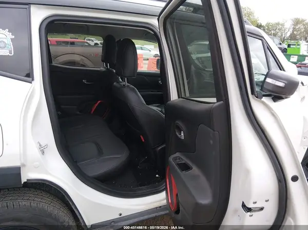ZACCJBCB4JPH00649 2018 JEEP RENEGADE - Image 8