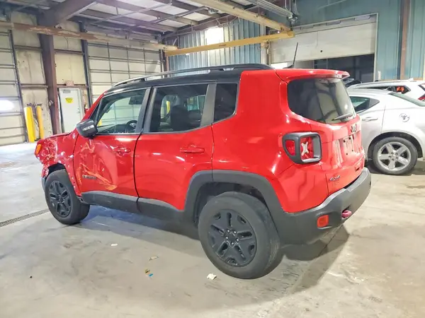 ZACCJBCB4JPH01929 2018 JEEP RENEGADE - Image 2