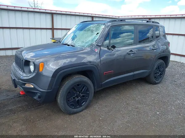 ZACCJBCB4JPH08234 2018 JEEP RENEGADE - Image 2