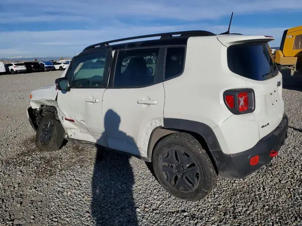 ZACCJBCB4JPH08945 2018 JEEP RENEGADE - Image 2
