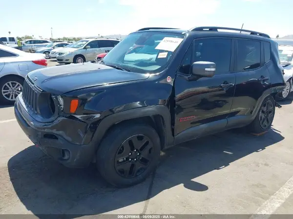 ZACCJBCB4JPH18889 2018 JEEP RENEGADE - Image 2