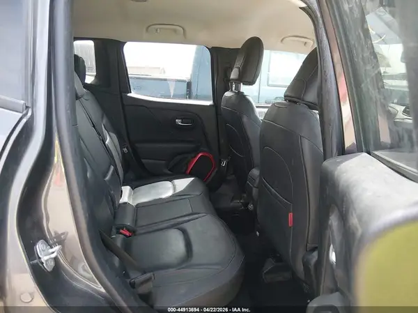 ZACCJBCB4JPH32128 2018 JEEP RENEGADE - Image 8