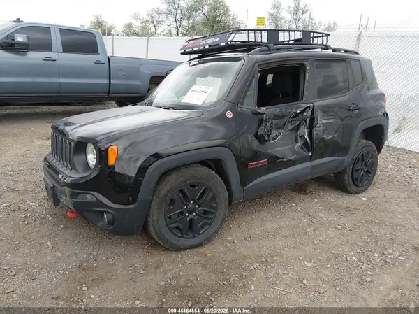 ZACCJBCB4JPH42478 2018 JEEP RENEGADE - Image 2