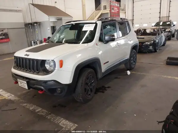 ZACCJBCB4JPH49415 2018 JEEP RENEGADE - Image 2