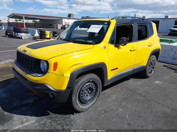 ZACCJBCB4JPH84987 2018 JEEP RENEGADE - Image 2