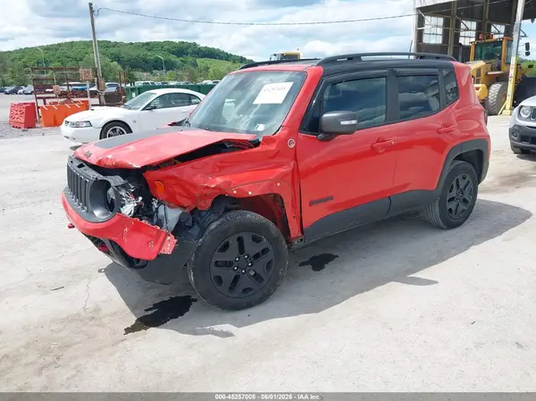 ZACCJBCB4JPH94967 2018 JEEP RENEGADE - Image 2