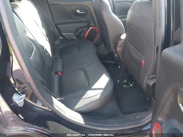 ZACCJBCB4JPJ00887 2018 JEEP RENEGADE - Image 8