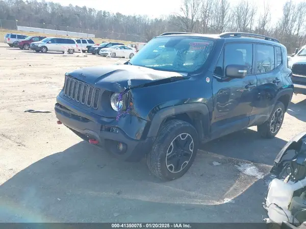 ZACCJBCB5HPE46010 2017 JEEP RENEGADE - Image 2