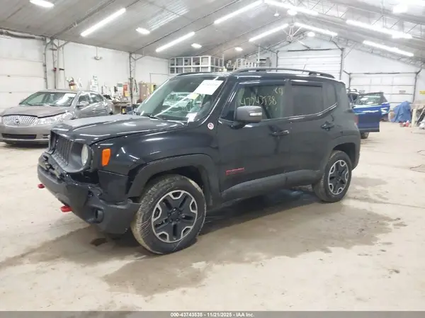 ZACCJBCB5HPE55130 2017 JEEP RENEGADE - Image 2