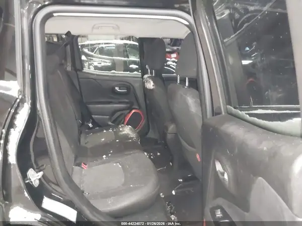 ZACCJBCB5HPE62725 2017 JEEP RENEGADE - Image 8