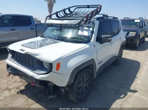ZACCJBCB5HPE85356 2017 JEEP RENEGADE - Image 2