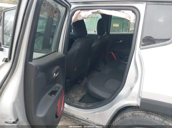 ZACCJBCB5HPE92159 2017 JEEP RENEGADE - Image 8