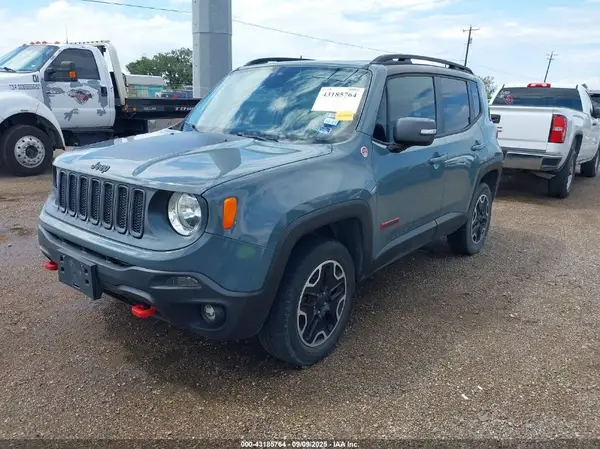 ZACCJBCB5HPE96146 2017 JEEP RENEGADE - Image 2