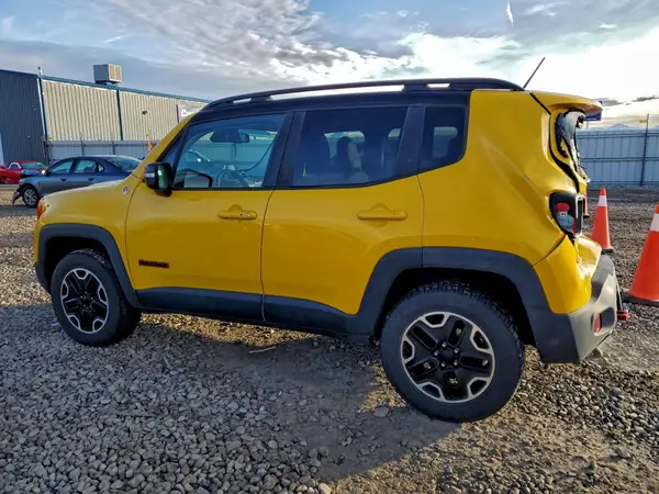 ZACCJBCB5HPF65305 2017 JEEP RENEGADE - Image 2