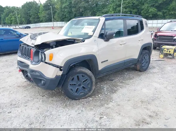 ZACCJBCB5HPF70617 2017 JEEP RENEGADE - Image 2
