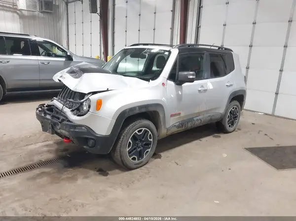 ZACCJBCB5HPF93606 2017 JEEP RENEGADE - Image 2