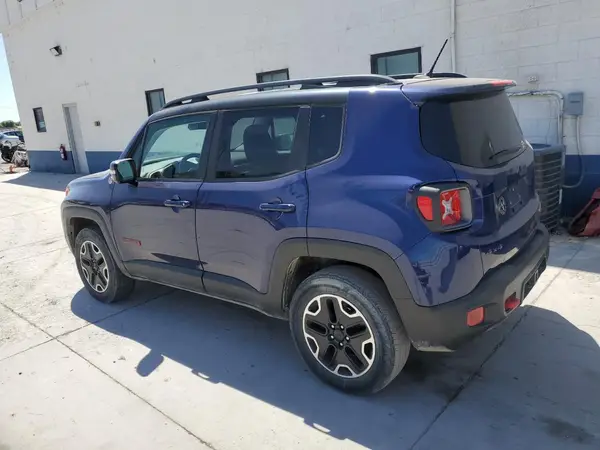ZACCJBCB5HPF99986 2017 JEEP RENEGADE - Image 2