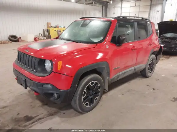 ZACCJBCB5HPG35627 2017 JEEP RENEGADE - Image 2