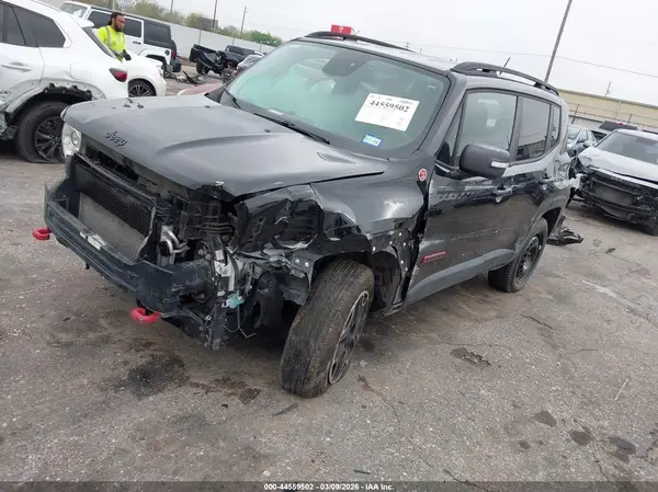 ZACCJBCB5HPG58079 2017 JEEP RENEGADE - Image 2