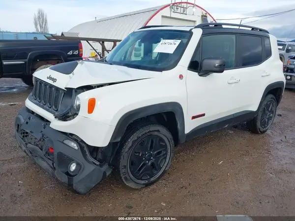 ZACCJBCB5JPH08629 2018 JEEP RENEGADE - Image 2