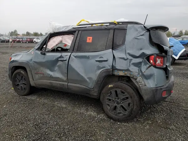 ZACCJBCB5JPH08680 2018 JEEP RENEGADE - Image 2
