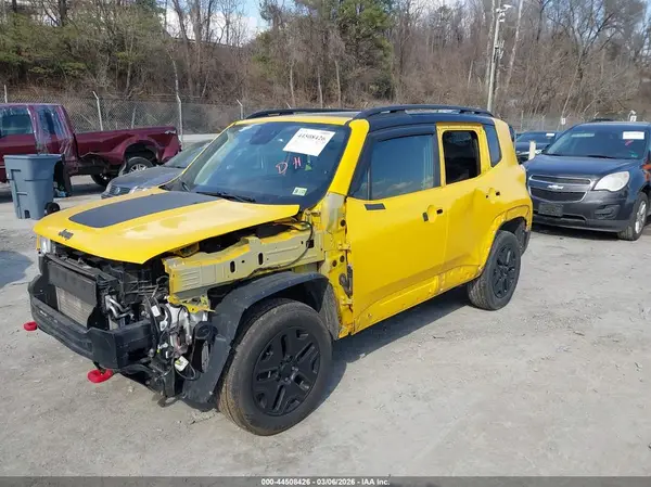 ZACCJBCB5JPH28492 2018 JEEP RENEGADE - Image 2