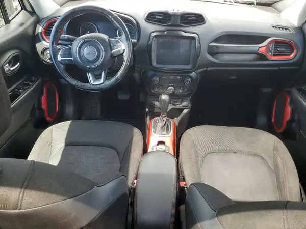 ZACCJBCB5JPH69687 2018 JEEP RENEGADE - Image 8