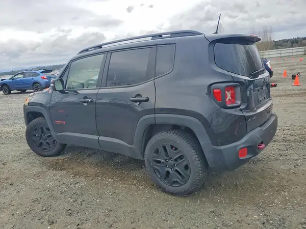 ZACCJBCB5JPH95562 2018 JEEP RENEGADE - Image 2