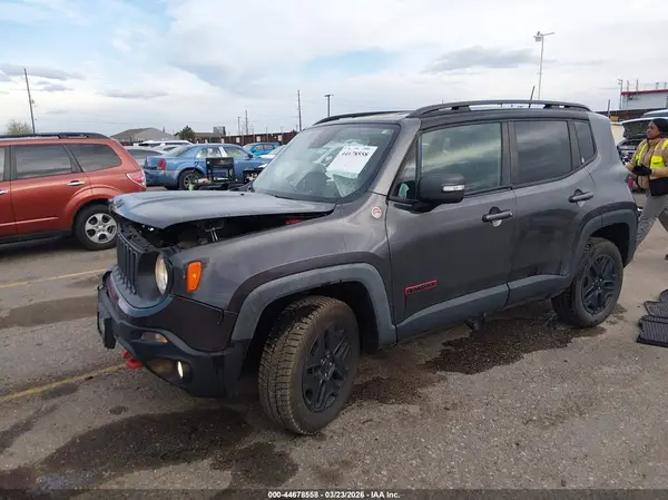 ZACCJBCB5JPJ02700 2018 JEEP RENEGADE - Image 2