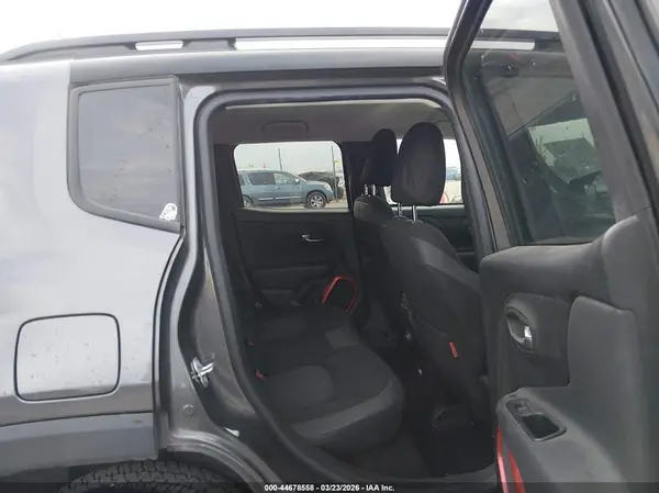 ZACCJBCB5JPJ02700 2018 JEEP RENEGADE - Image 8