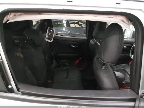 ZACCJBCB5JPJ04690 2018 JEEP RENEGADE - Image 8