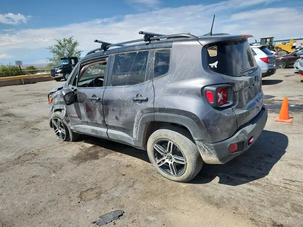 ZACCJBCB5JPJ08433 2018 JEEP RENEGADE - Image 2