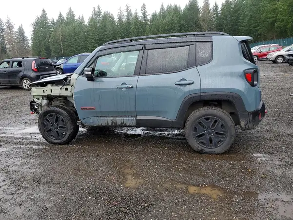 ZACCJBCB5JPJ08528 2018 JEEP RENEGADE - Image 2